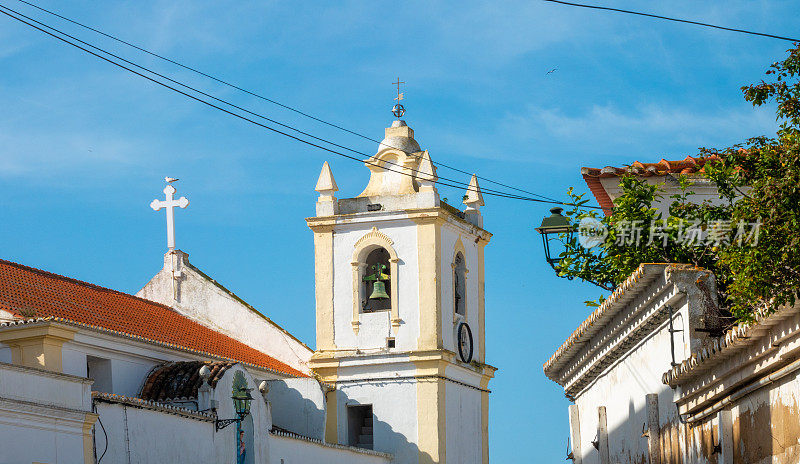 Nossa Senhora da教堂ConceiÃ§Ã£o位于葡萄牙阿尔加维拉戈阿费拉古多历史渔村